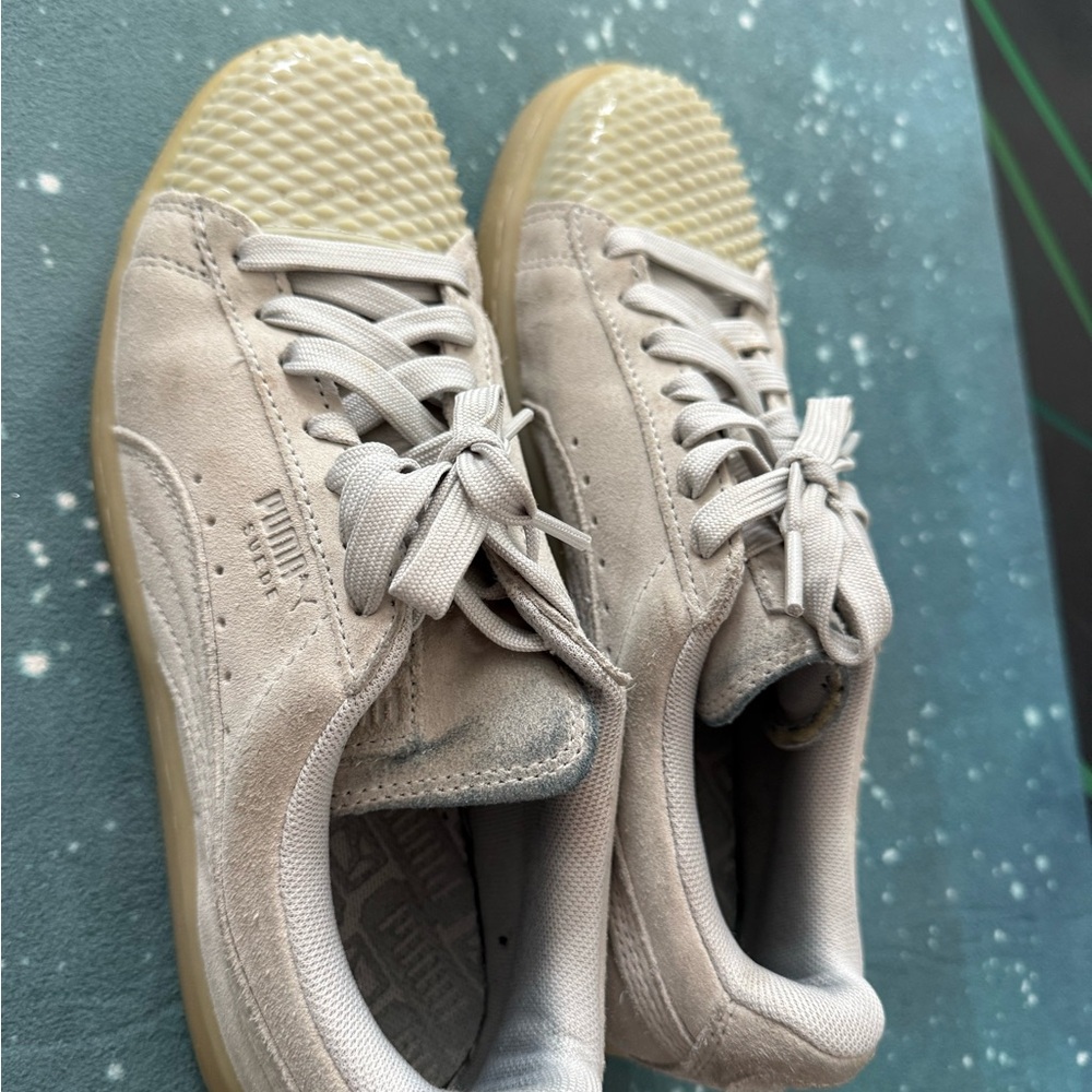 Puma Beige Sneakers suede 6.5 women’s